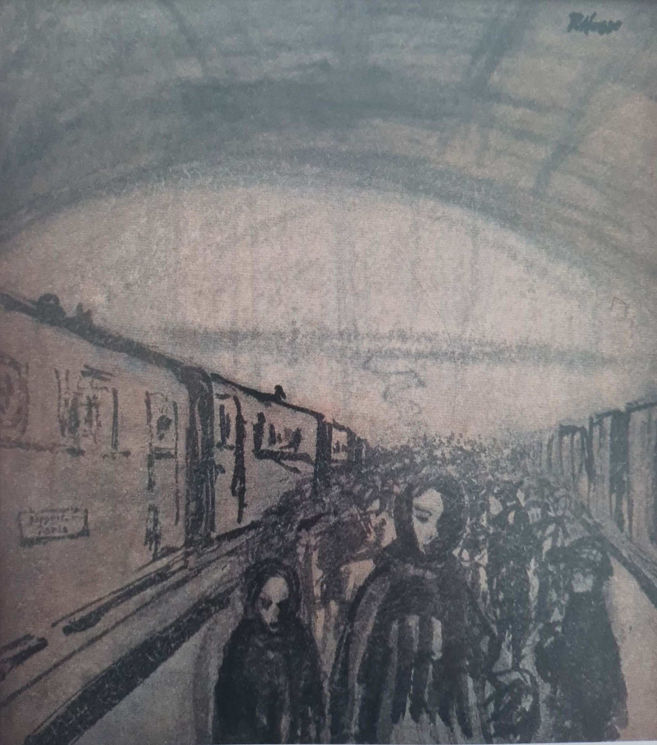Frau am Bahnhof